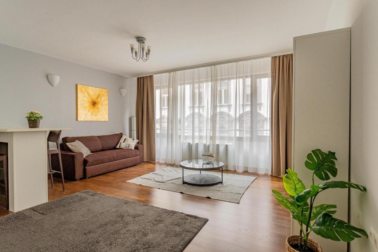 Apartment O211